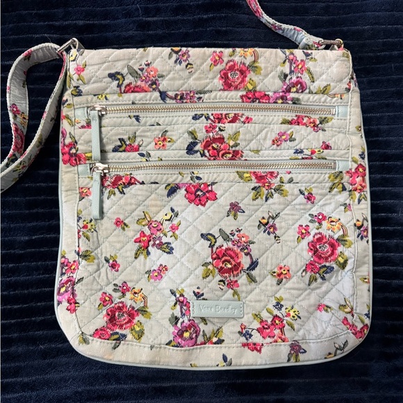 Vera Bradley Triple Zip Hipster Crossbody – English Rose Floral 🌹🏵️💐 - Picture 3 of 8